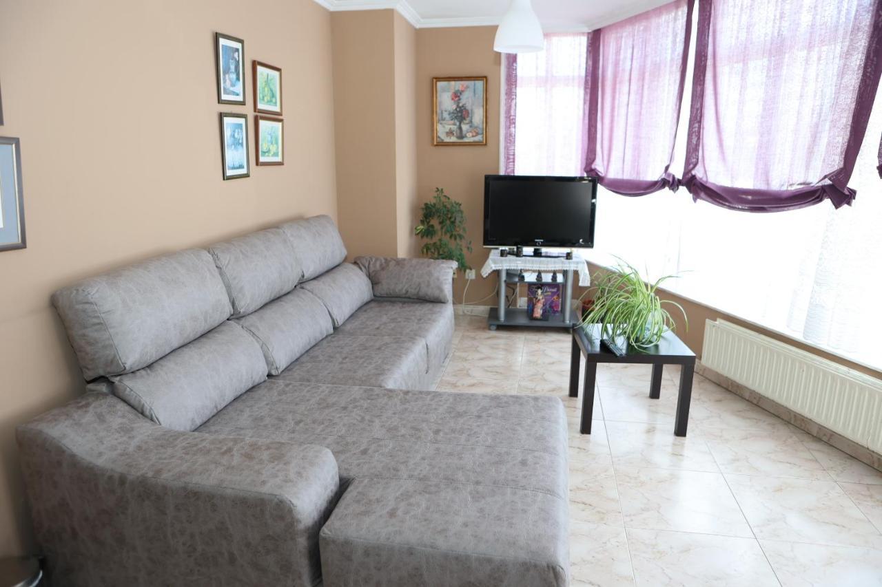 Alojamiento Camino Real Sigueiro Exterior photo